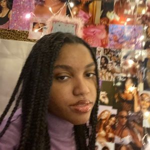 Meet your Posher, Raquel